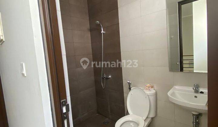 Rumah Depan Danau Cluster Burgundy Summarecon 9