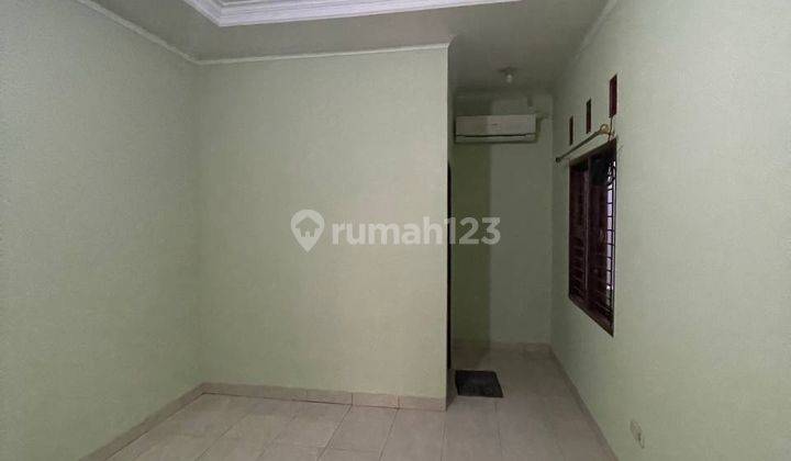 Rumah Luas Strategis di Villa Galaxy Bekasi 2