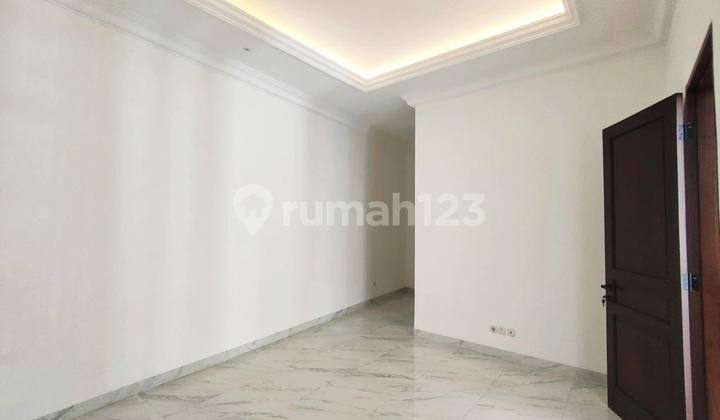 For Sale Rumah Mediteranean Classic Dalam Komplek di Duren Sawit Jakarta Timur 2