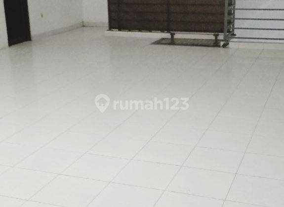 Rumah Strategis Disewakan Untuk Usaha Di Cawang Jakarta 2