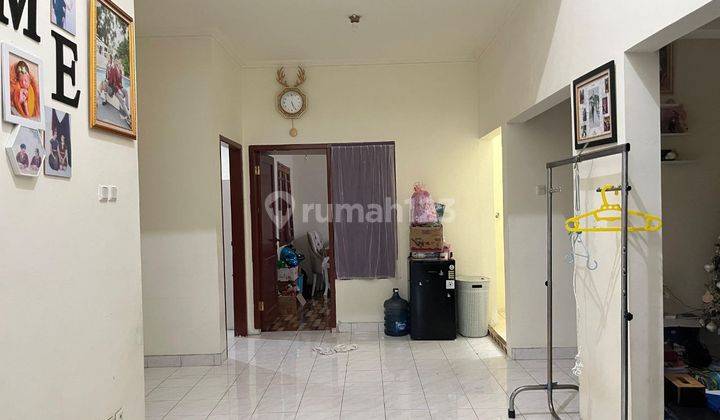 Disewakan Rumah Semi Furnished Grand Wisata  2