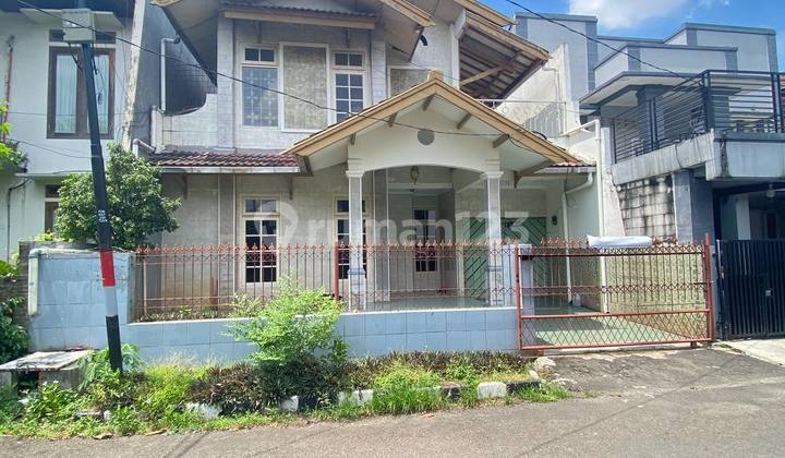 Dijual Rumah Billy Moon Depan Taman