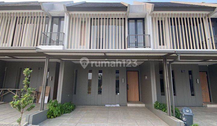 Rumah Nyaman Disewakan Cluster Z Living Grand Wisata Bekasi  1