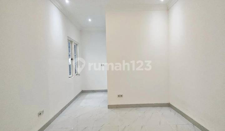 For Sale Rumah Brand New Modern Dalam Komplek di Duren Sawit Jakarta Timur 2