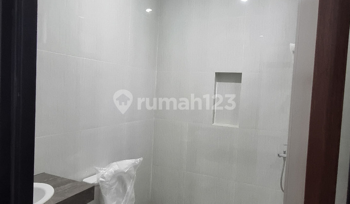 Ready-to-Occupy New House in Alam Sutera Kirana 2