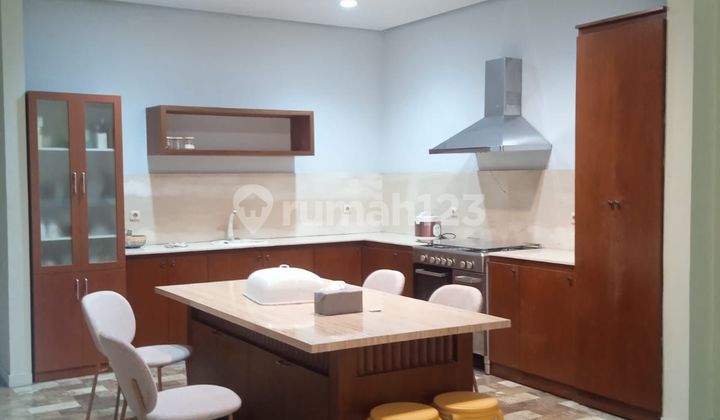 Rumah Asri Di Pondok Indah