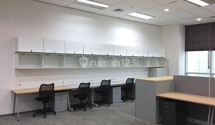 Area untuk kantor di gedung menara batavia 1