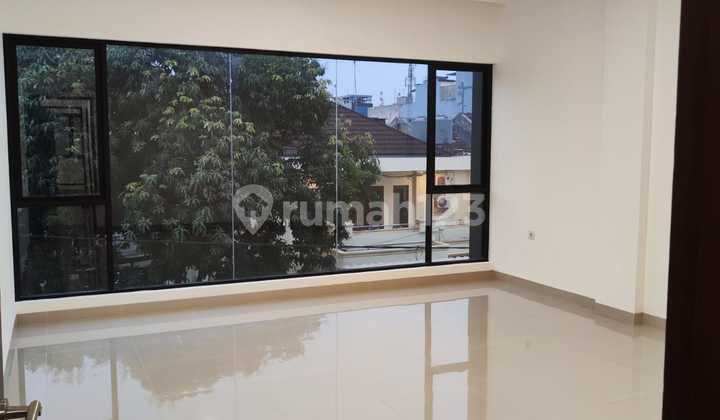 Rumah Baru di Muara Karang