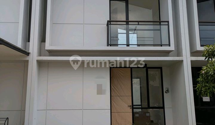 Rumah Baru dan Siap Huni di Cendana Cove Lippo Kkarawaci