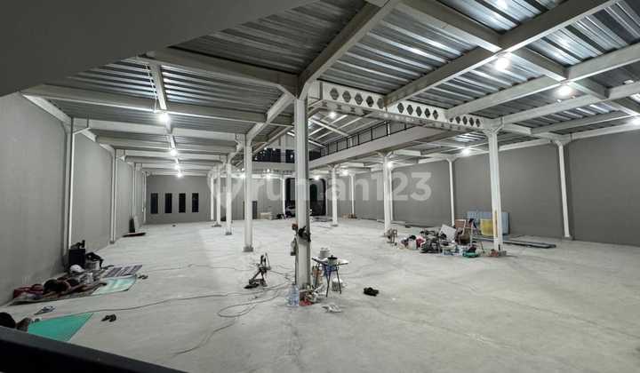 Industrial Warehouse for Rent on Kamal Raya Street, West Jakarta