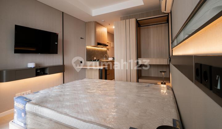 Beautiful and Ready-to-Occupy Apartment in South Jakarta