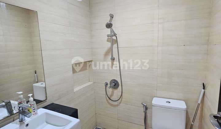 Rumah Disewakan Di Greenlake Karang Tengah 2