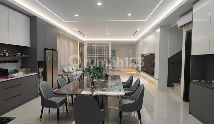 Luxury and Move-in Ready House in Golf Island Pik