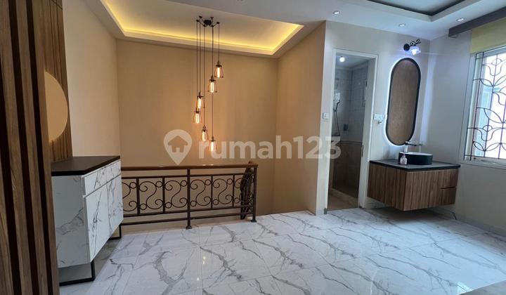 Beautiful and Ready to Occupy House in Bukit Gading Mediterania, Kelapa Gading