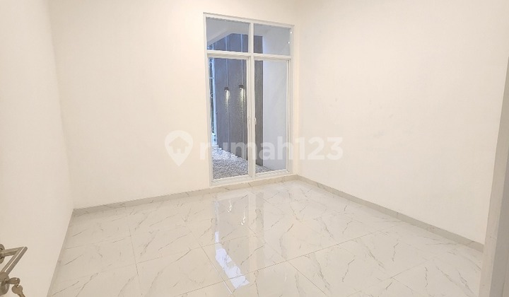 Rumah Asri Dan Siap Huni Di Pondok Indah 2