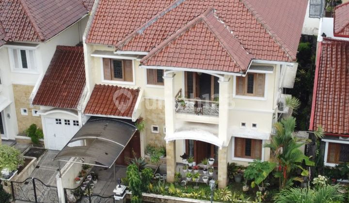 Sell House Near Jogja Monument Public Facilities Swimming Pool Tennis Court 2