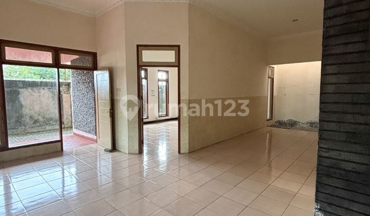 Commercial Space Rental on Kaliurang Road Km 16 South, near Panti Nugroho Hospital 2