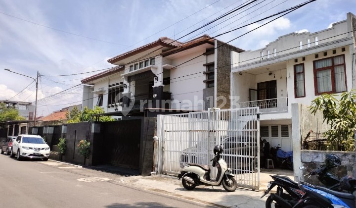  Rumah Dijual Cepat di Tengah Kota Jalan Samsudin Ciateul 1