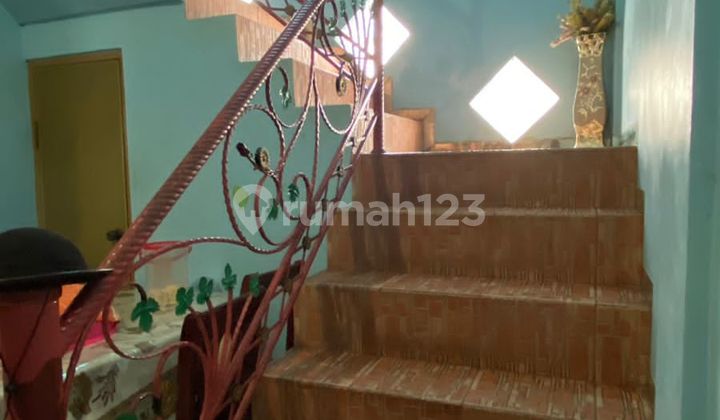 DI JUAL MURAH 1 UNIT RUMAH 2 LANTAI DI SAMPING PASAR FANINDO 16
