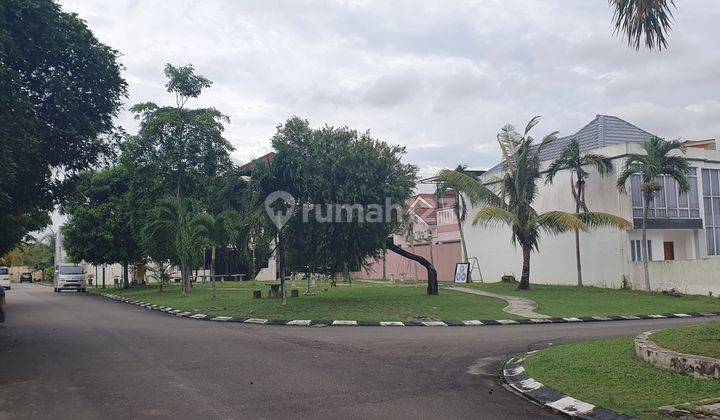 Di Jual Cepat Rumah Hook 2½ Lantai  Di Duta Mas Batam Center  2