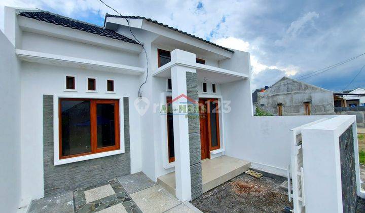 Rumah minimalis modern di bandung          3