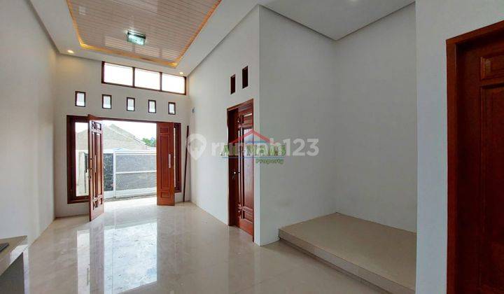 Rumah minimalis modern di bandung          6