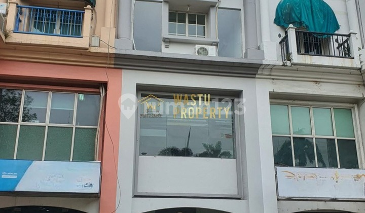 Ruko Komersil Siap Huni di Jakarta Selatan Ruko Komersil Siap Huni di Jakarta Selatan