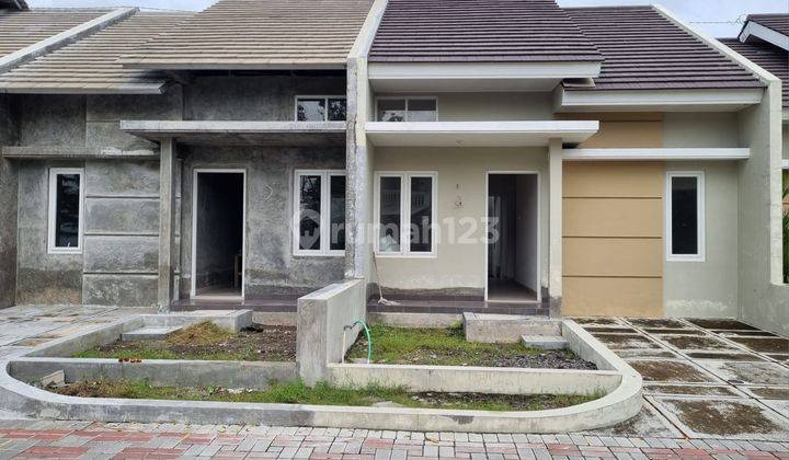 RUMAH SIAP HUNI MURAH GRATIS SEMUA BIAYA DI PLUNENG 4