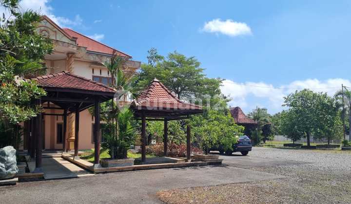 RUMAH TEPI JALAN RAYA PURWOREJO TANAH SUPER LUAS 4