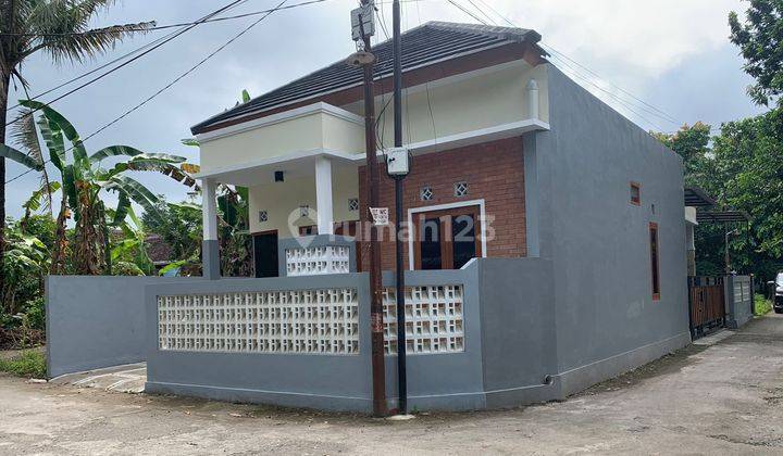 RUMAH CANTIK MURAH SIAP HUNI DEKAT MASJID AGUNG BANTUL 1