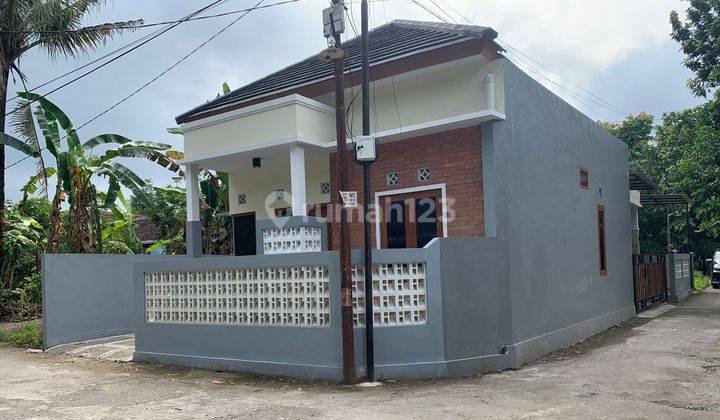 RUMAH CANTIK MURAH SIAP HUNI DEKAT MASJID AGUNG BANTUL