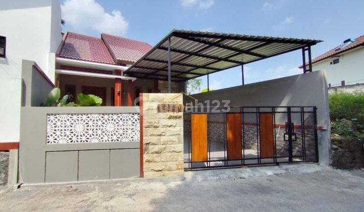 RUMAH SIAP HUNI 6 MENIT DARI HOTEL SHERATON MAGUWO 2