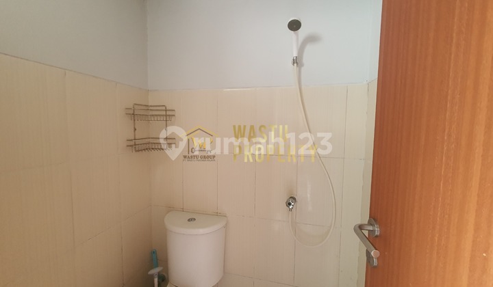 Quick Sale Ready-to-Occupy Apartment in Margonda, Depok 2