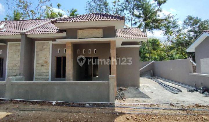 Rumah Cantik Murah Shm Di Moyudan Sleman 1