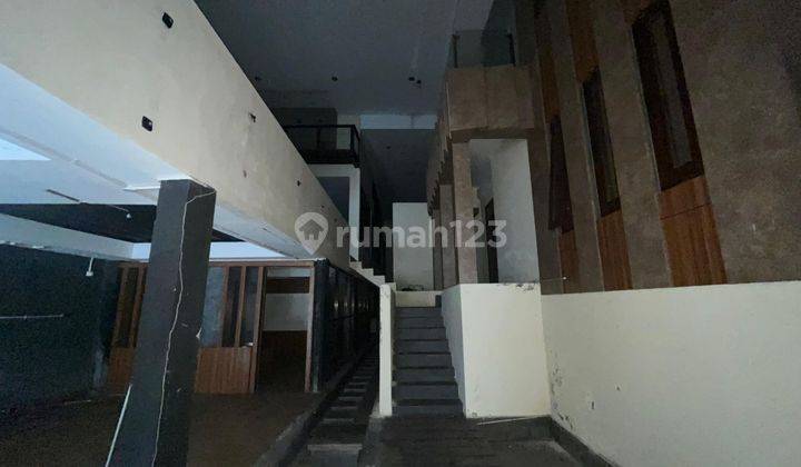 Jual Rugi Rumah Besar Tanah Luas Shm Dekat Stadion Maguwo 5