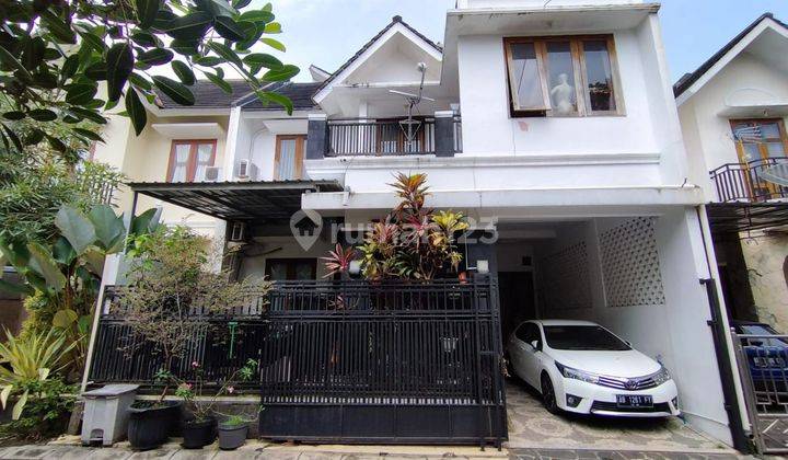 RUMAH CANTIK 2 LANTAI DALAM PERUMAHAN DIJUAL MURAH 1