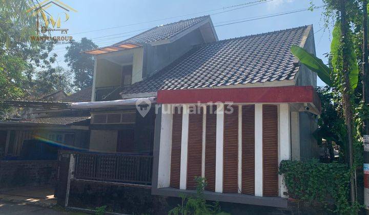 RUMAH 2 LANTAI SIAP HUNI DEKAT STADION MAGUWOHARJO 1