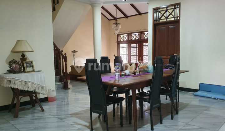 Hunian Asri 2 Lantai di Jakarta Timur Dekat Tol Cibubur 2