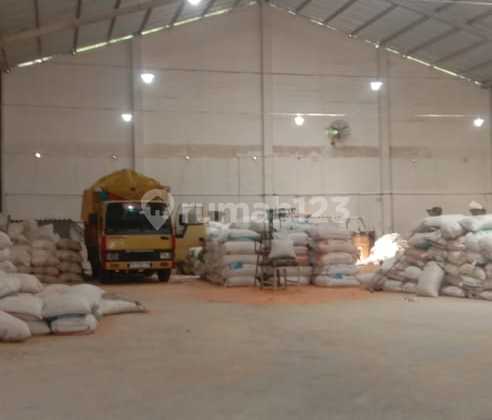 Gudang Baru Strategis di Jl. Solo-Purwodadi, Gondangrejo