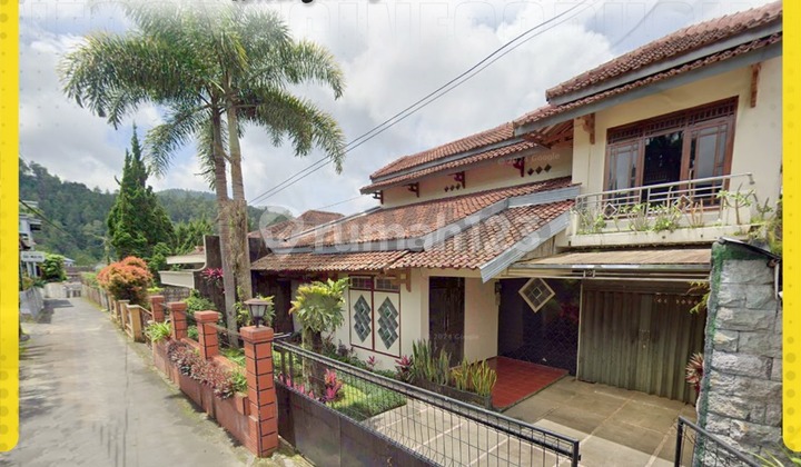 For Sale Well-Maintained, Lush and Cool Villa in the Tourist Area of Tawangmangu