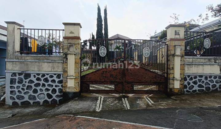 Dijual Villa di Tawangmangu, Karanganyar 1