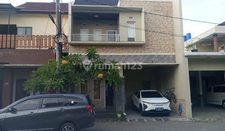 Dijual Rumah 2 Lantai Full Perabot di Makamhaji, Kartasura 1