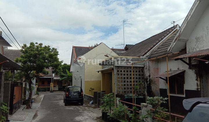 Dijual Tanah Bonus Bangunan Rumah di Perumahan Gentan, Baki 2