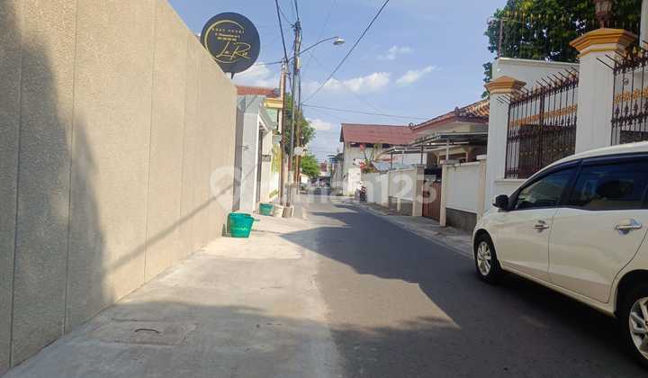 For Sale New Exclusive Luxurious Boarding House Fresh in the Center of Solo City 2