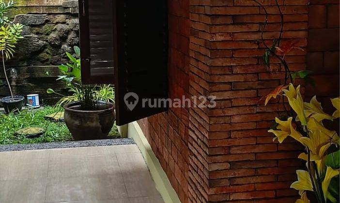 Rumah Home Stay Dengan Kayu Jati di Kadipiro, Banjarsari, Solo 2