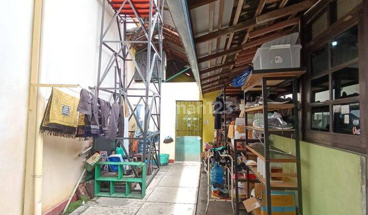 Dijual Rumah Luas Ada Lapangan Futsal di Sondakan, Laweyan 2