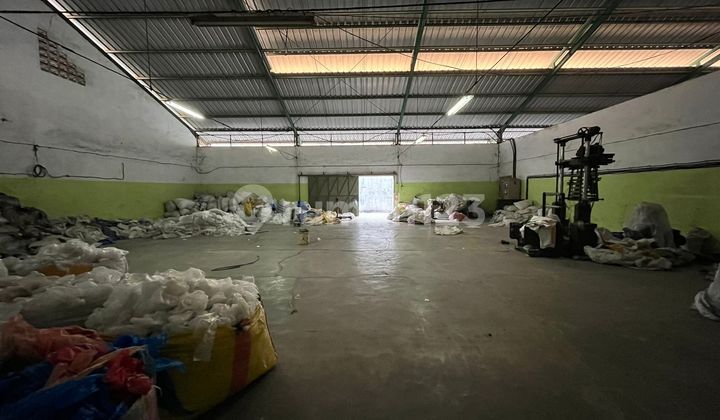 Strategic Spacious Warehouse in Sidoluhur Cemani Street Warehouse Location Strategic Spacious Warehouse in Sidoluhur Cemani Street Warehouse Location