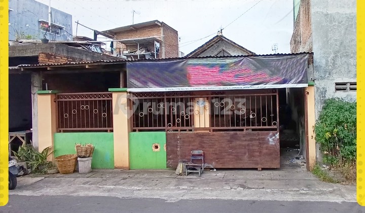 Ready-to-Occupy Productive Boarding House Investment in Sumber, Banjarsari, Solo. Ready-to-Occupy Productive Boarding House Investment in Sumber, Banjarsari, Solo.