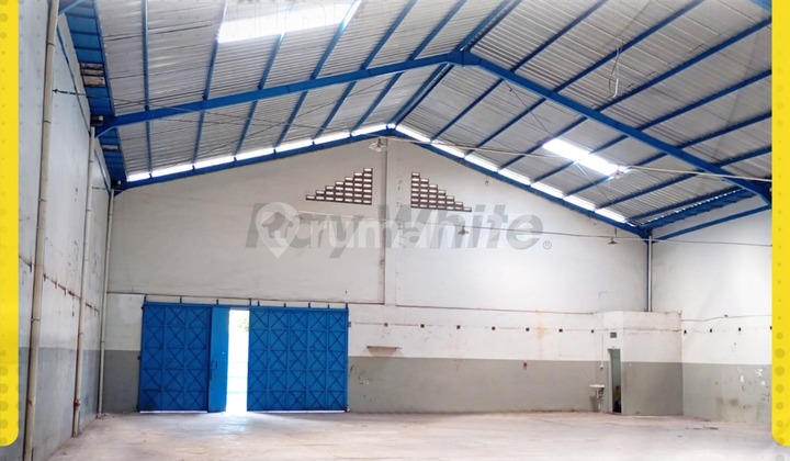 Ready-to-Use Strategic Warehouse on Pattimura Street, Serengan, Solo. Ready-to-Use Strategic Warehouse on Pattimura Street, Serengan, Solo.