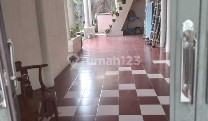 For Sale Well-Maintained, Lush and Cool Villa in the Tourist Area of Tawangmangu